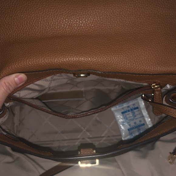 Michael Kors purse - Picture 7 of 8
